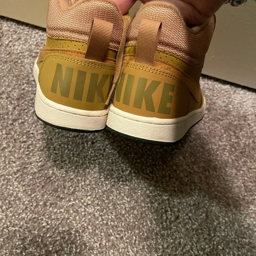 Kids Nike Court Borough Mids (gs)